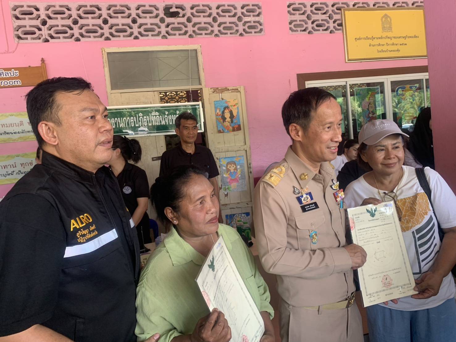 title - ส.ป.ก.ตรัง เข้าร่วมกิจกรรมออกหน่วยบริการเคลื่อนที่ตามโครงการหน่วยบำบัดทุกข์ บำรุงสุข สร้างรอยยิ้มให้ประชาชน จังหวัดตรัง ประจำปีงบประมาณ ๒๕๖๙ ครั้งที่ ๖ 